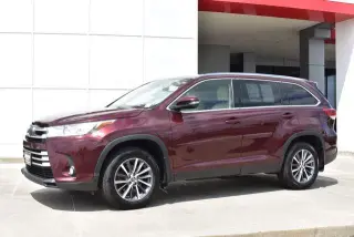 Toyota Highlander 2019 AWD XLE 4dr SUV