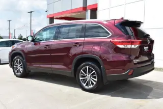 Toyota Highlander 2019 AWD XLE 4dr SUV