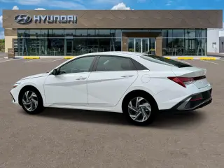 Hyundai ELANTRA 2025 SEL Conveniencia 4p Sedan
