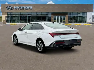 Hyundai ELANTRA 2025 SEL Conveniencia 4p Sedan