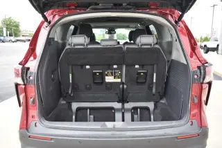 Toyota Sienna 2024 XLE 8-Pasajeros 4p Mini-Van