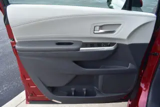 Toyota Sienna 2024 XLE 8-Pasajeros 4p Mini-Van