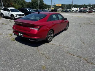 Hyundai ELANTRA 2023 SEL Sedán 4 puertas SULEV