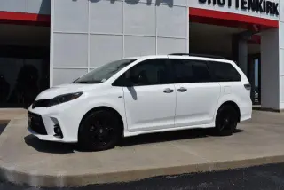 Toyota Sienna 2020 AWD SE 7-Pasajeros 4p Mini-Van