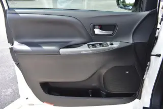 Toyota Sienna 2020 AWD SE 7-Pasajeros 4p Mini-Van