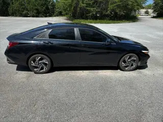 Hyundai ELANTRA 2025 Limited 4dr Sed an