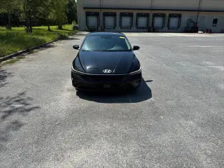 Hyundai ELANTRA 2025 Limited 4dr Sed an