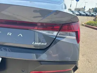 Hyundai ELANTRA 2024 Limited 4dr Sedán
