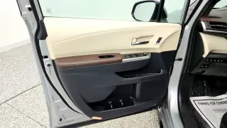 Toyota Sienna 2021 Platinum 7-Pasajeros 4p Mini-Van