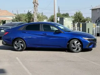 Hyundai ELANTRA Hybrid 2025 SEL Sport 4dr Sedan