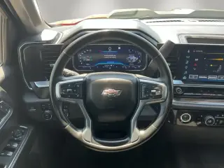 Chevrolet Silverado 1500 2023 4x4 LT Trail Boss 4p. Cabina de tripulación con 5.8 ft. SB