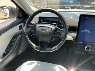 Ford Mustang Mach-E 2024 Premium 4p SUV