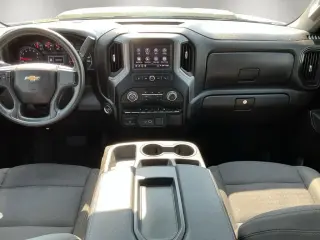 Chevrolet Silverado 2500HD 2024 4x4 Custom 4p Cubierta Doble SB