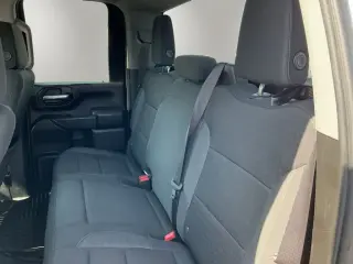 Chevrolet Silverado 2500HD 2024 4x4 Custom 4p Cubierta Doble SB