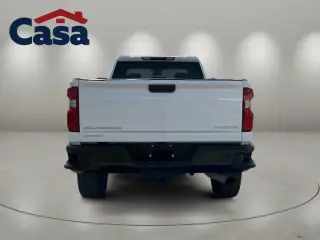 Chevrolet Silverado 2500HD 2024 4x4 Custom 4p Cubierta Doble SB