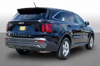 Kia Sorento 2022 LX 4dr SUV