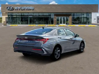 Hyundai ELANTRA 2026 SEL Sport 4dr SedÃ¡n