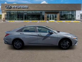 Hyundai ELANTRA 2026 SEL Sport 4dr SedÃ¡n