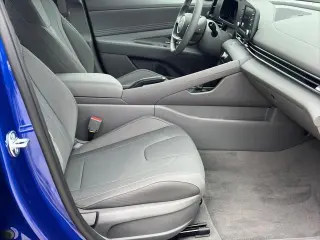 Hyundai ELANTRA 2026 SEL Sport 4dr Sedán