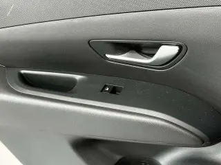 Hyundai TUCSON 2025 AWD SE 4p SUV