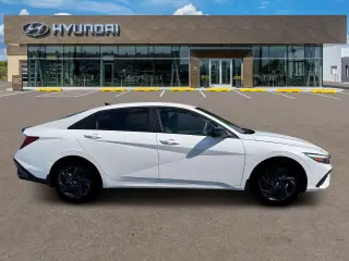 Hyundai ELANTRA 2026 SEL Sport 4dr Sedan