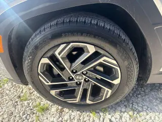 Hyundai TUCSON 2025 Limited 4dr SUV