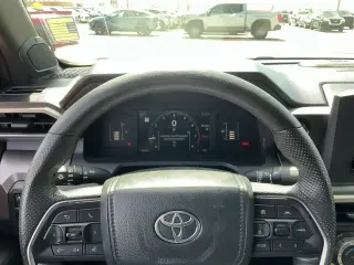 Toyota Tacoma 2024 4x4 SR5 4dr Cabina Doble Doble 5.0 ft SB