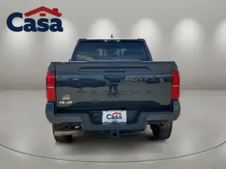 Toyota Tacoma 2024 4x4 SR5 4dr Cabina Doble Doble 5.0 ft SB