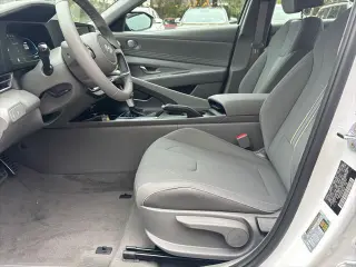 Hyundai ELANTRA 2026 SEL Sport 4dr Sedan