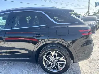Genesis GV70 2025 AWD 2.5T Standard 4dr SUV