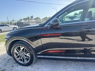 Genesis GV70 2025 AWD 2.5T Standard 4dr SUV