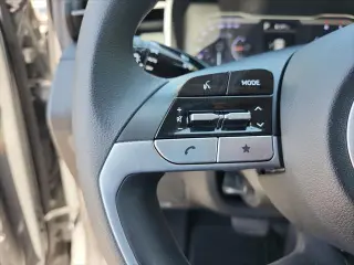 Hyundai TUCSON 2024 SEL 4dr SUV (lanzamiento medio del año)