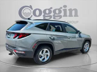 Hyundai TUCSON 2024 SEL 4dr SUV (lanzamiento medio del año)