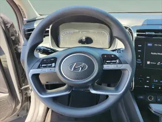 Hyundai TUCSON 2024 SEL 4dr SUV (lanzamiento medio del año)