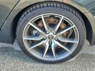 Genesis G70 2023 2.0T 4dr Sedán