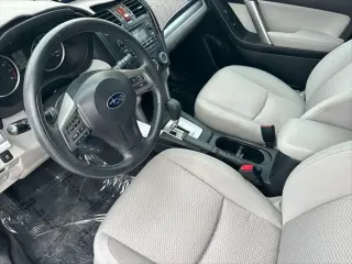 Subaru Forester 2014 tracción en todas las ruedas 2.5i Premium 4dr Wagon CVT