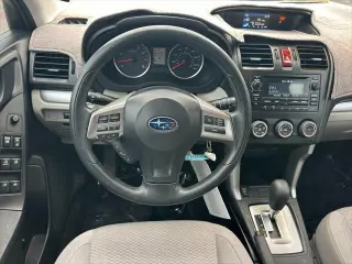 Subaru Forester 2014 tracción en todas las ruedas 2.5i Premium 4dr Wagon CVT