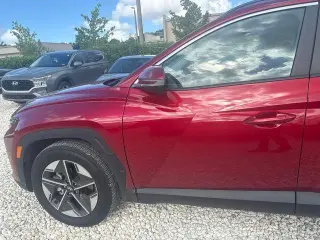 Hyundai TUCSON 2026 SEL Premium 4dr SUV
