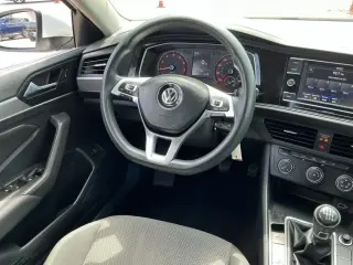 Volkswagen Jetta 2019 S 4p Sedan 6M