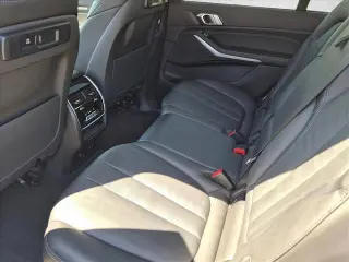 BMW X7 2022 AWD xDrive40i 4p Puerta Deportiva de Actividad Deportiva