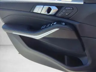 BMW X7 2022 AWD xDrive40i 4p Puerta Deportiva de Actividad Deportiva