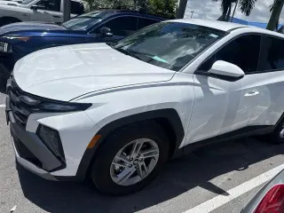 Hyundai TUCSON 2026 SE 4dr SUV