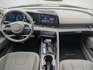 Hyundai ELANTRA 2026 SEL Sport Premium 4dr Sedán