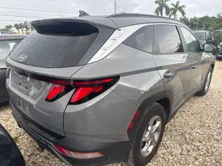 Hyundai TUCSON 2024 SEL 4dr SUV (versión de mitad de año)