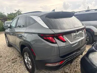 Hyundai TUCSON 2024 SEL 4dr SUV (versión de mitad de año)