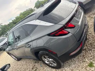 Hyundai TUCSON 2024 SEL 4dr SUV (versión de mitad de año)