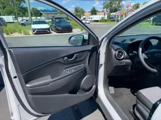 Hyundai KONA 2023 AWD SE 4p Crossover