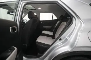 Hyundai VENUE 2025 SEL 4p Crossover