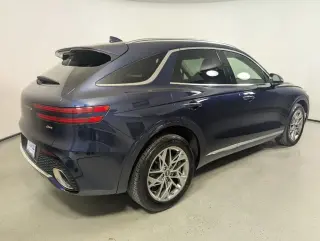 Genesis GV70 2025 AWD 2.5T Standard 4p SUV