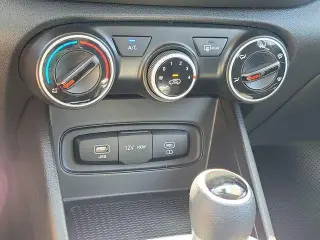 Hyundai VENUE 2026 SE 4p Crossover